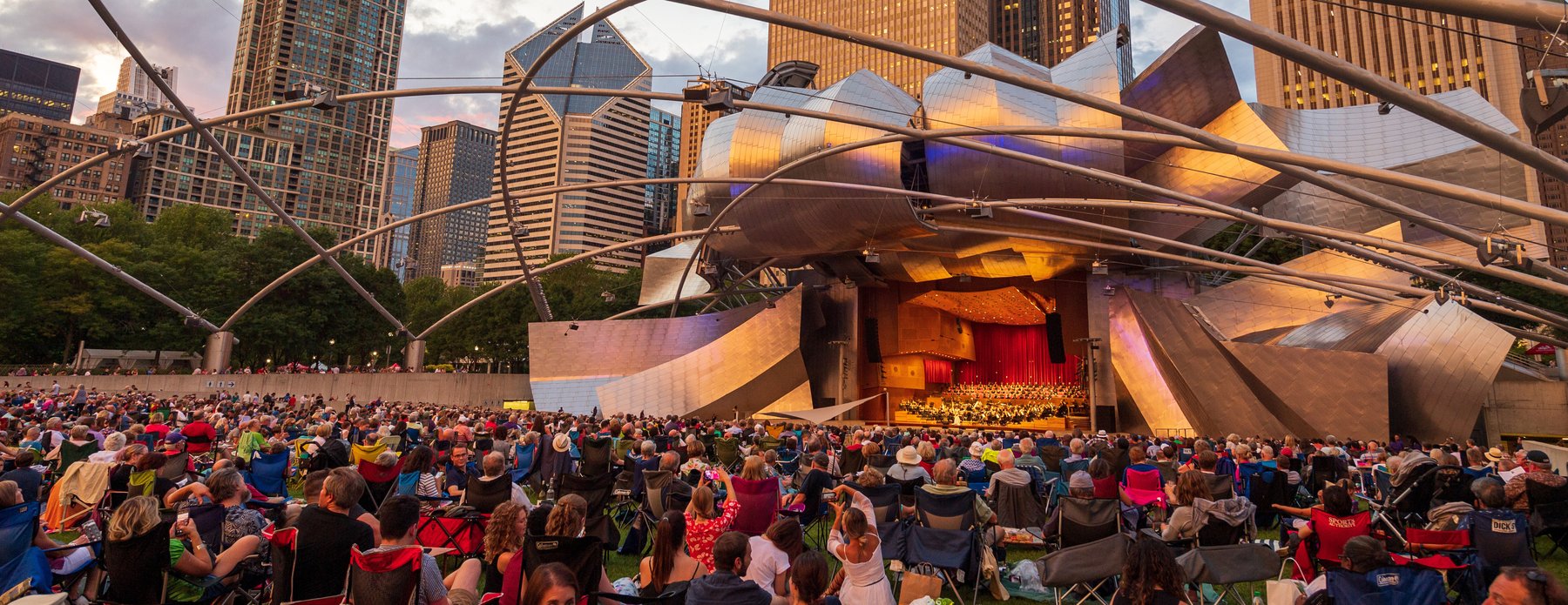 Jay Pritzker Pavilion with concert and audience